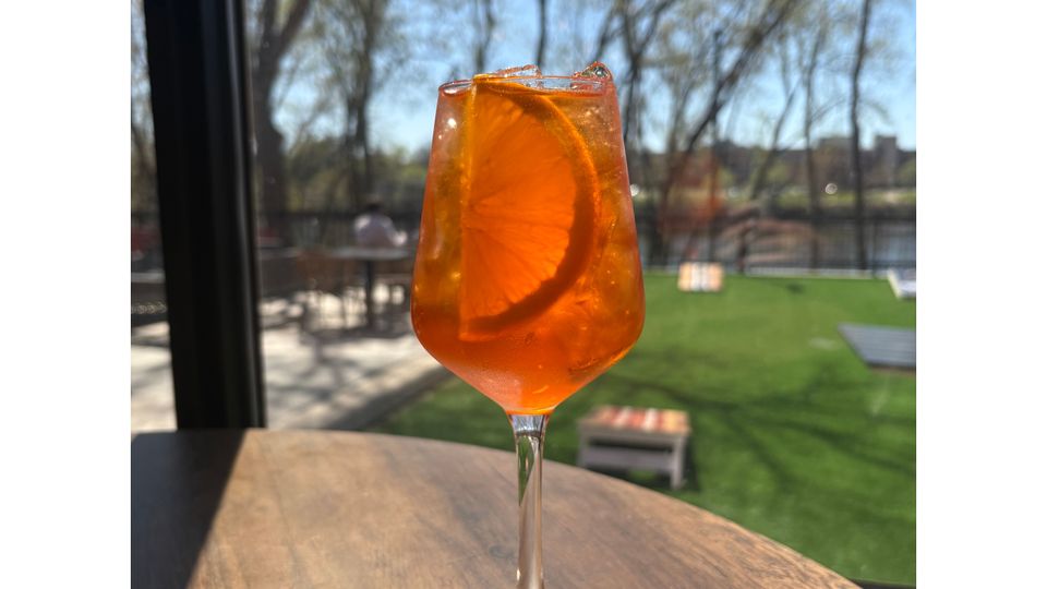 A visualization of the menu item "Aperol Spritz"