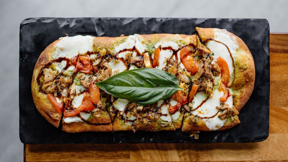 A visualization of the menu item "Chicken Pesto Flatbread"